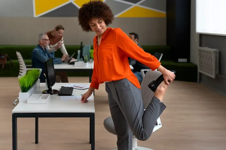 Daily Office Workout Moves You Can Do Right at Your Desk