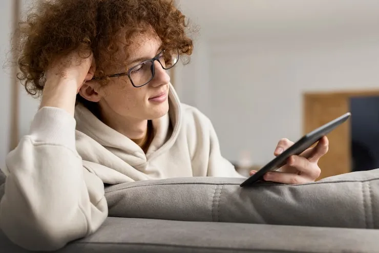 Digital Detox: How Reducing Screen Time Improves Mental Health